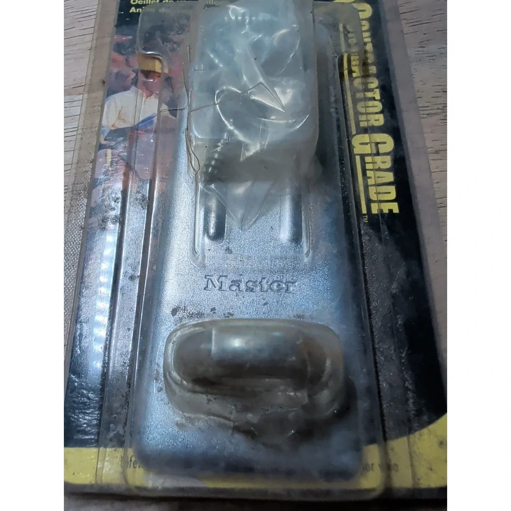Master Lock 704DPF 4-1/2in High Security Hardened Steel Hasp -